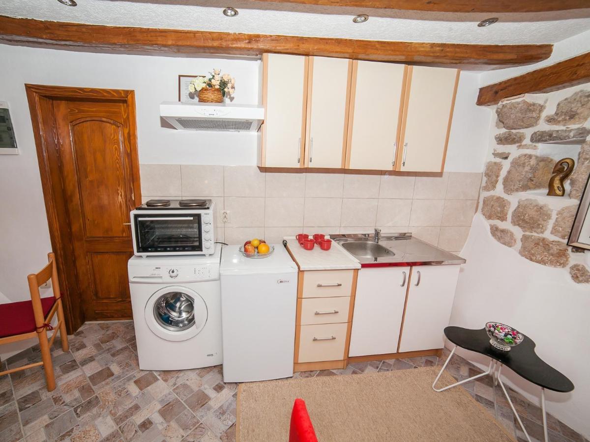 Apartment Alexandra Kotor Buitenkant foto